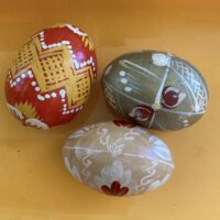 Dekorationsæg i træ no 1