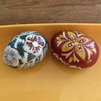 Dekorationsæg i træ no 5