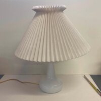 Le Klint model 311 i hvid opal glas