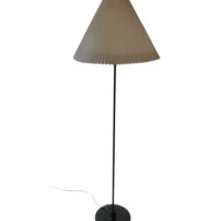 Le Klint Standerlampe model 334H