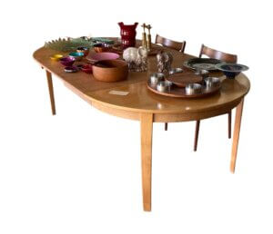 Omann Jr. spisebord i eg (oak)