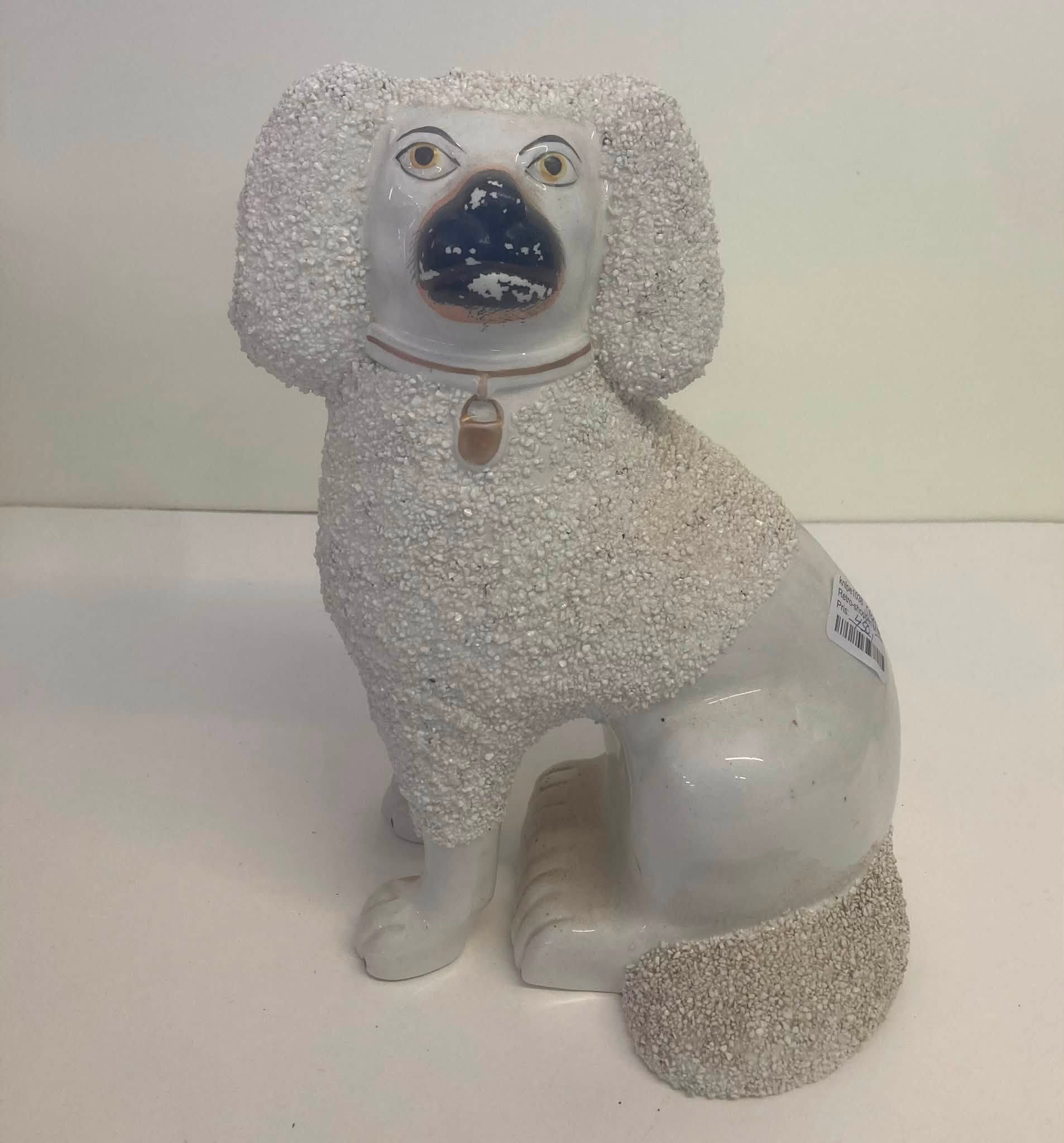 Staffordshire krymmelpuddel kamin hund